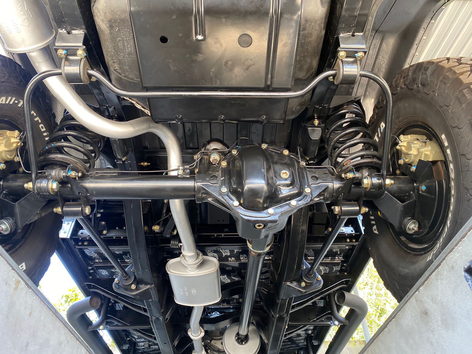 Parte inferior restaurada da Defender 130